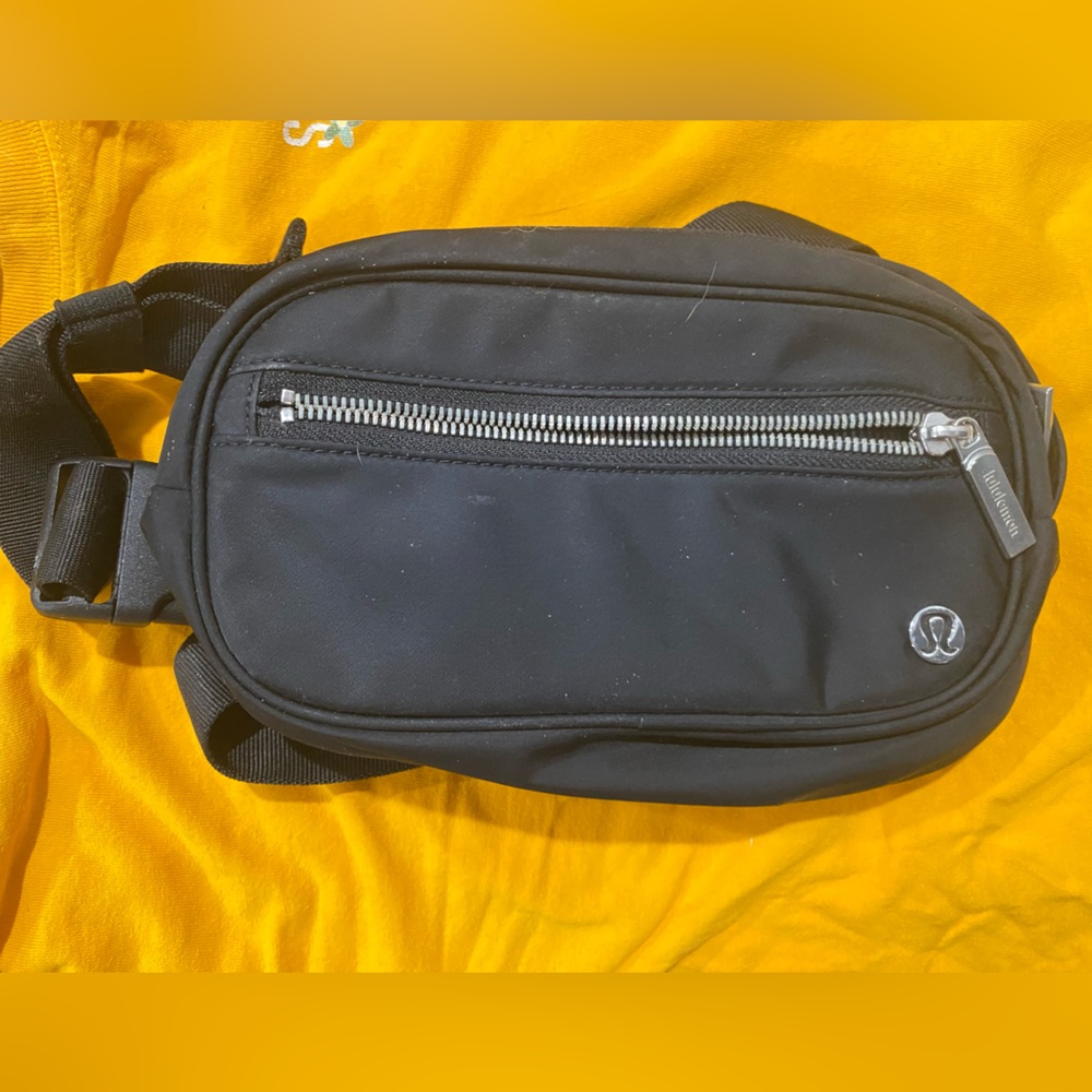 Lulu fannypack